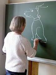 Gisela Pfohl zeichnet den Hund Ferrari